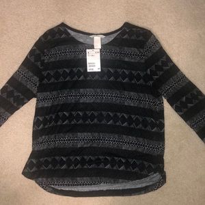 Black and white long sleeve